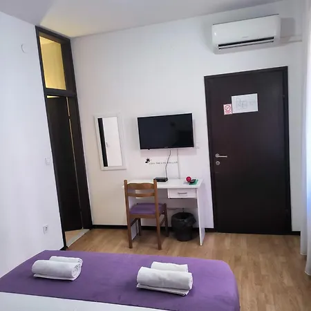 Omir Bed & Breakfast Pula