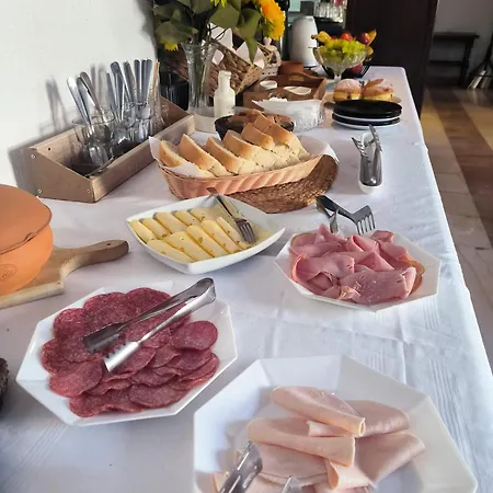 Omir Bed & Breakfast