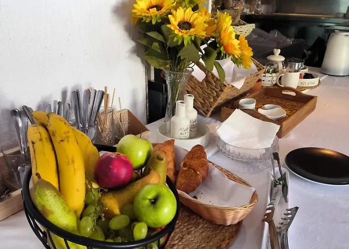 Alojamento de Acomodação e Pequeno-almoço Omir 3*