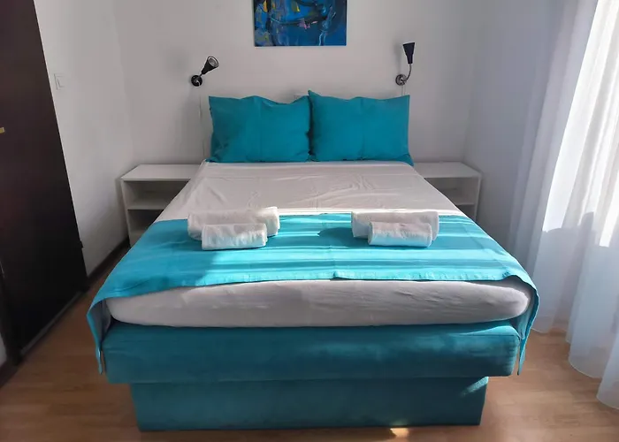 Alojamento de Acomodação e Pequeno-almoço Omir Pula