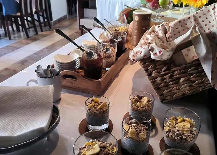 Alojamento de Acomodação e Pequeno-almoço Omir Pula