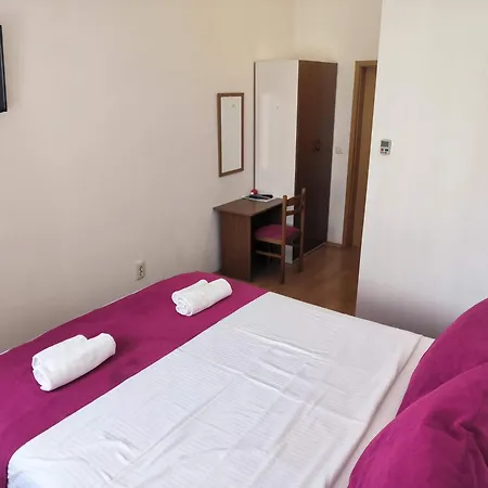 Omir Bed and Breakfast 3*