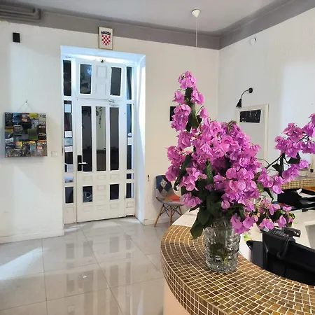 Bed and Breakfast Omir