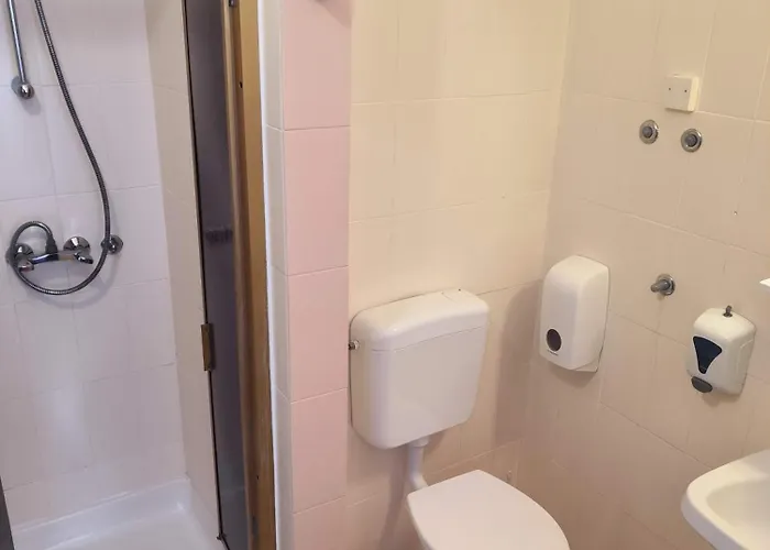 Omir Bed & Breakfast Pula