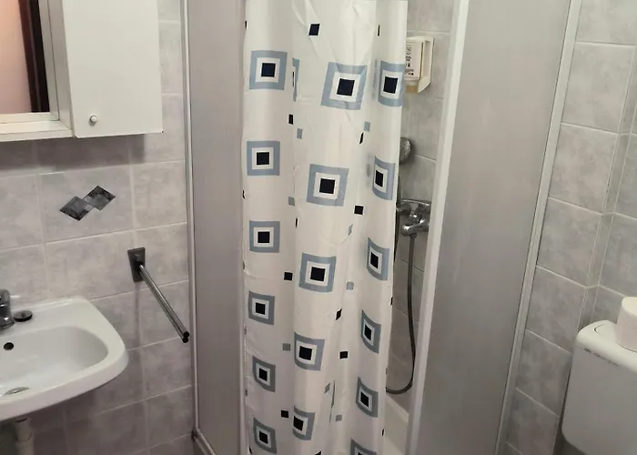 Bed & Breakfast Omir 3*