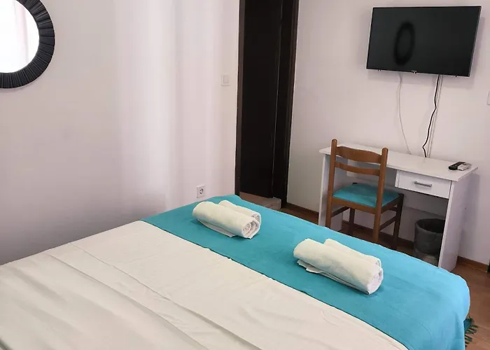 Omir Nocleg ze śniadaniem 3*