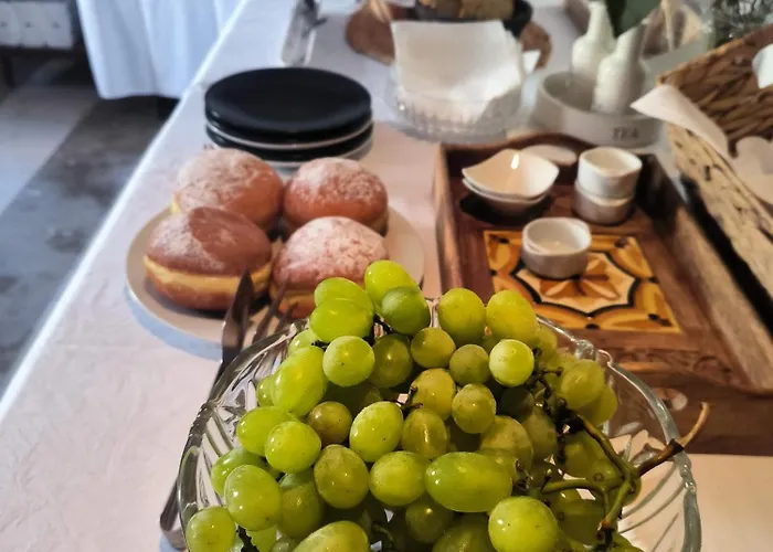 Omir Nocleg ze śniadaniem 3*