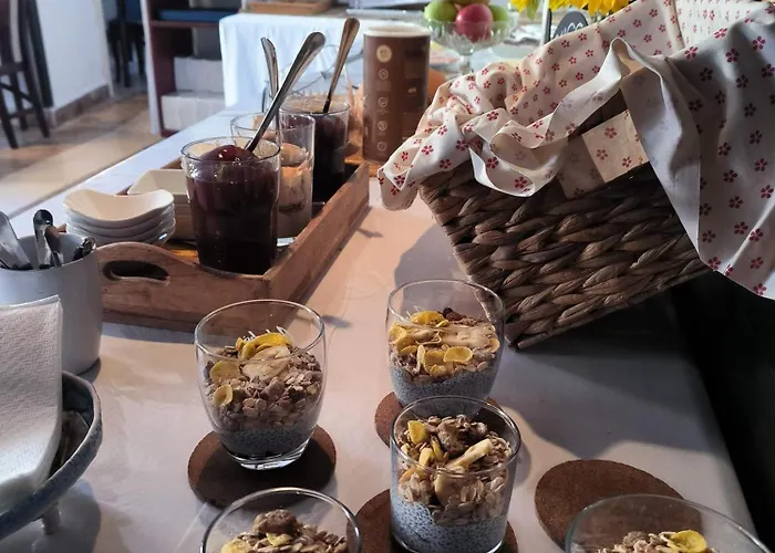 Omir Nocleg ze śniadaniem 3*