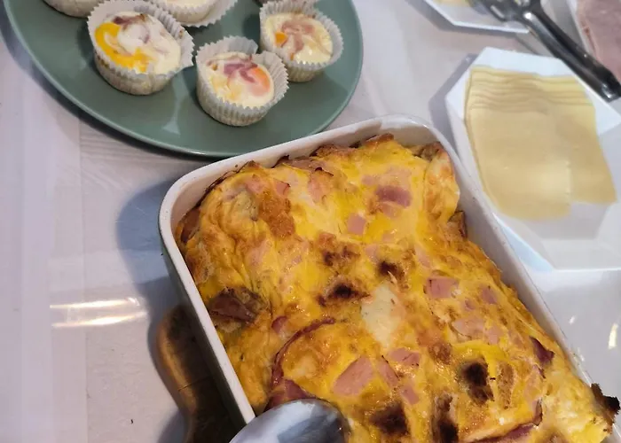 Omir Nocleg ze śniadaniem 3*