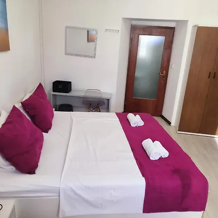 Omir Bed & Breakfast